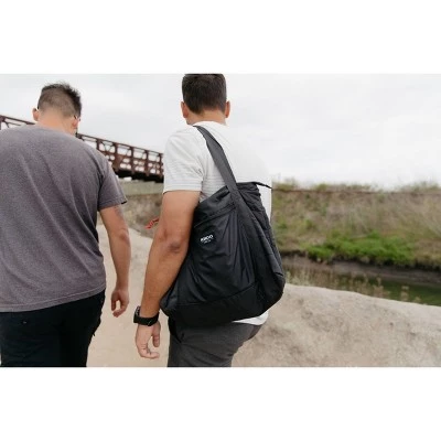 Igloo Packable Puffer 15.25qt Cooler Bag - Black 6 Igloo Packable Puffer 15.25qt Cooler Bag - Black - Image 6