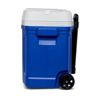 Igloo Latitude 30qt Roller Cooler 4 Igloo Latitude 30qt Roller Cooler - Image 4